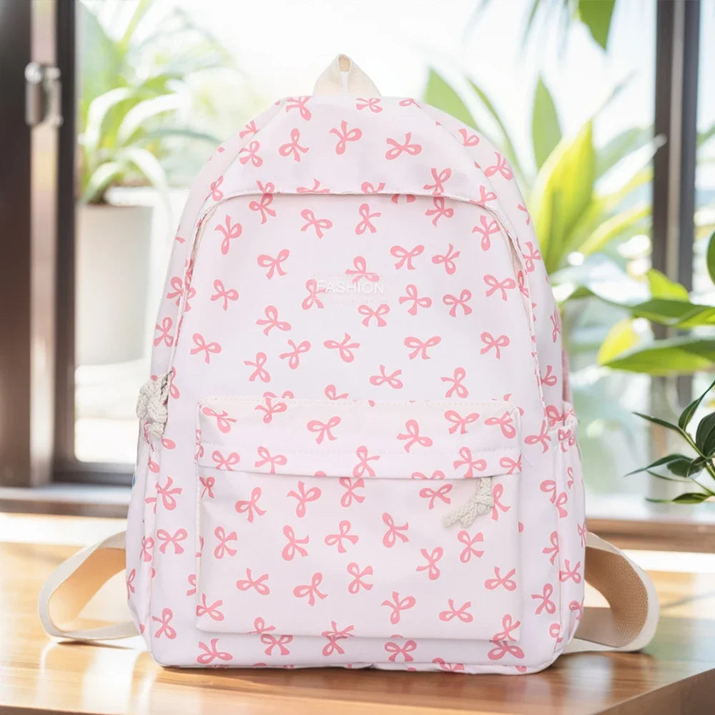 Adjustable strap school bag